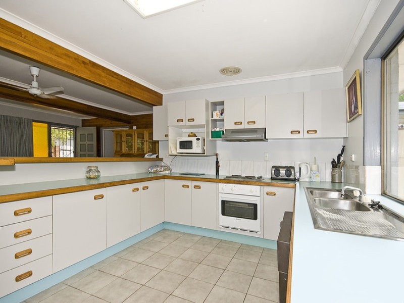 10 PINELANDS, Loganlea QLD 4131