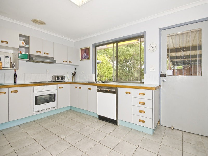 10 PINELANDS, Loganlea QLD 4131