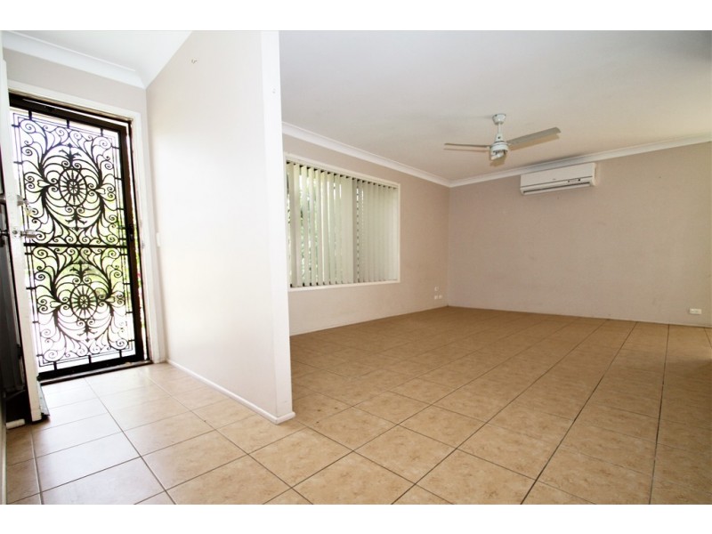 17 Mahonia Court, Crestmead QLD 4132