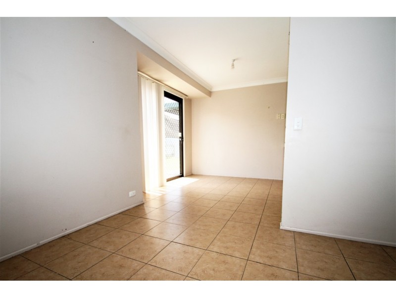 17 Mahonia Court, Crestmead QLD 4132