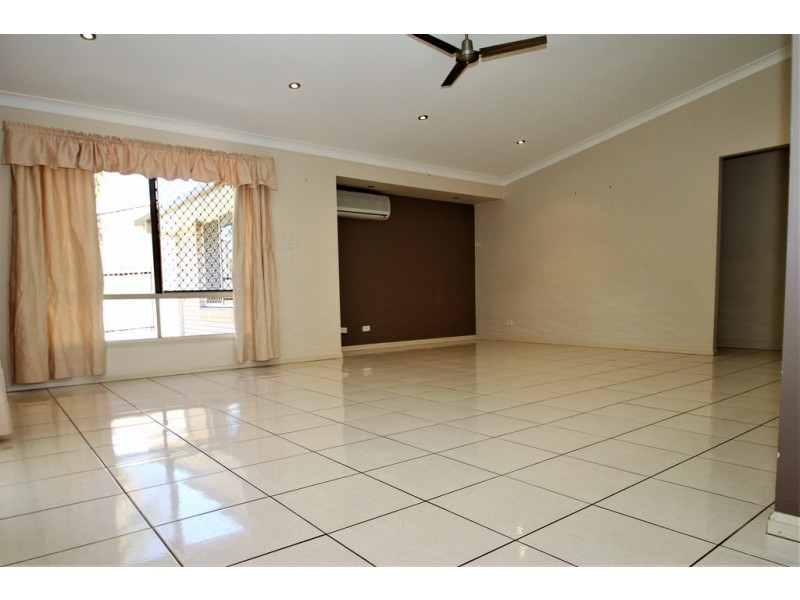 6 DODDS Ct, Crestmead QLD 4132