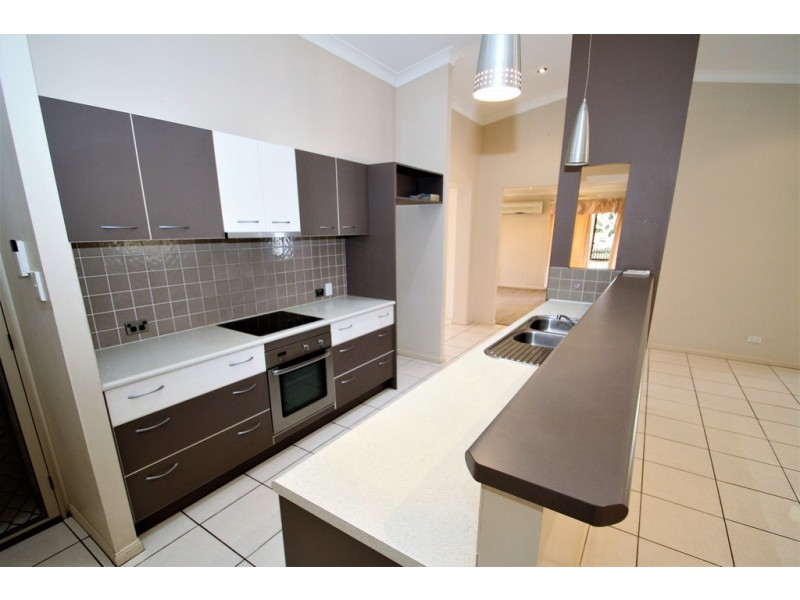 6 DODDS Ct, Crestmead QLD 4132