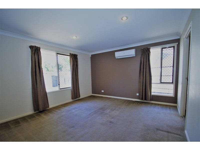 6 DODDS Ct, Crestmead QLD 4132