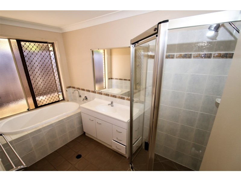 6 DODDS Ct, Crestmead QLD 4132