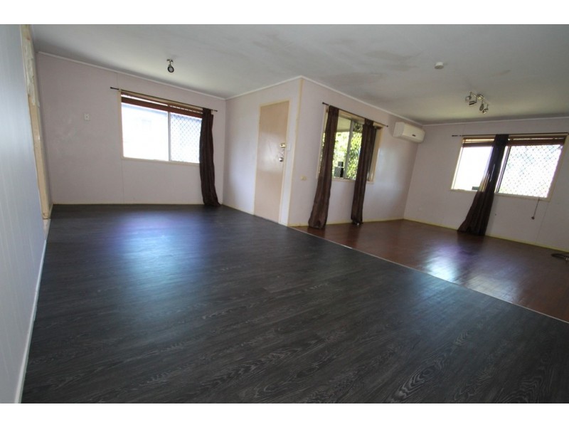 9 READING ST, Logan Central QLD 4114