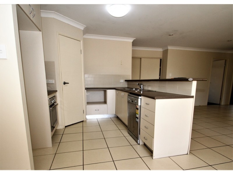 28c Pinelands Street, Loganlea QLD 4131