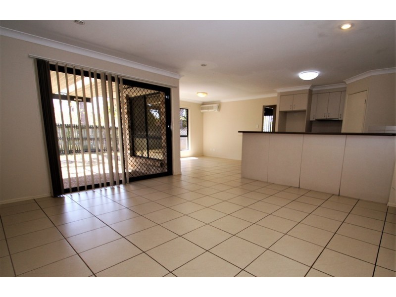 28c Pinelands Street, Loganlea QLD 4131