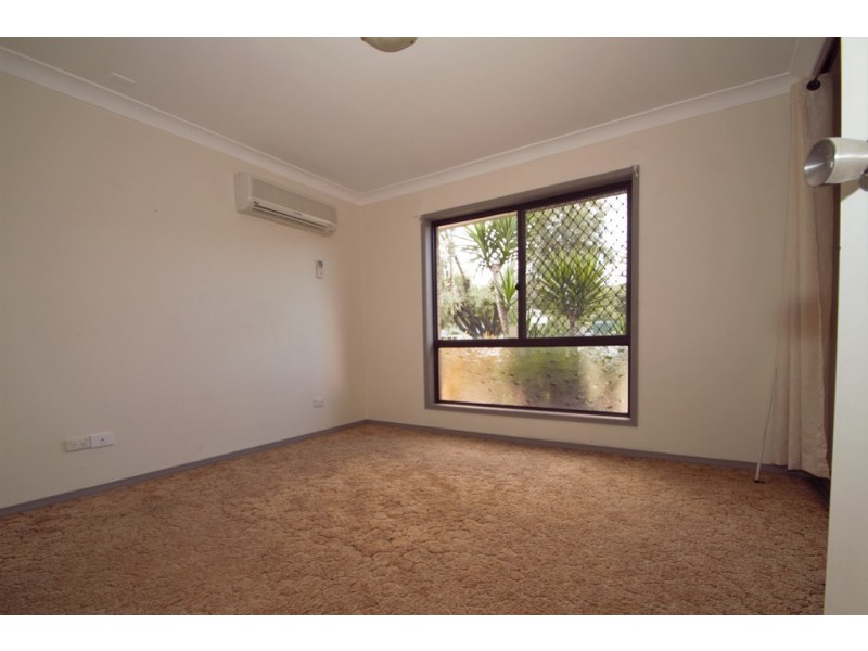 103 Waratah Drive, Crestmead QLD 4132