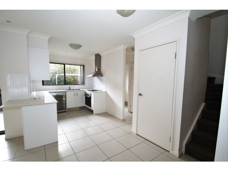 2/698- 700 Kingston Rd, Loganlea QLD 4131