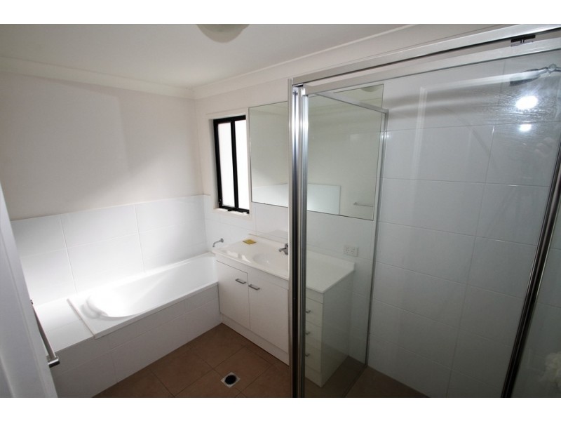2/698- 700 Kingston Rd, Loganlea QLD 4131