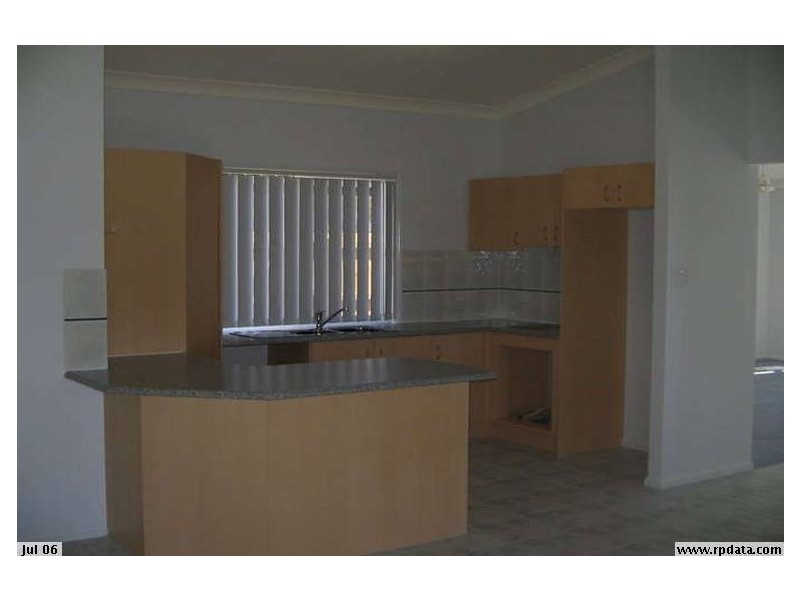 74 Lake Manchester Rd, Logan Reserve QLD 4133