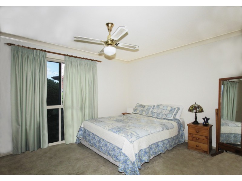 18 Barcrest Court, Crestmead QLD 4132