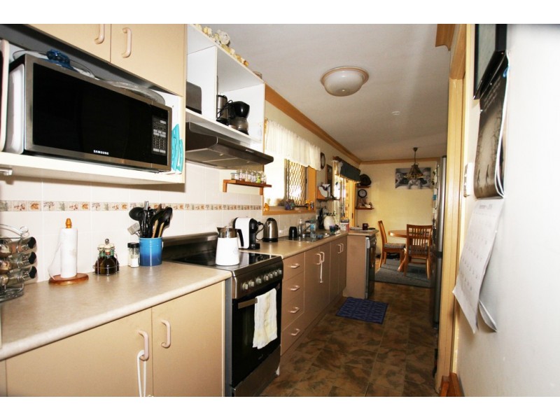 18 Barcrest Court, Crestmead QLD 4132