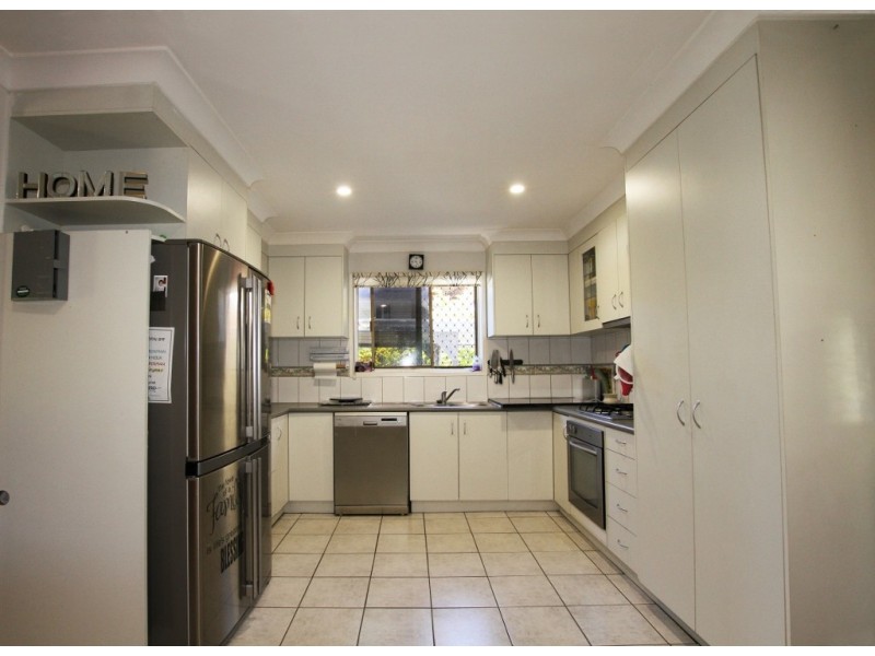 95 Waratah drive, Crestmead QLD 4132