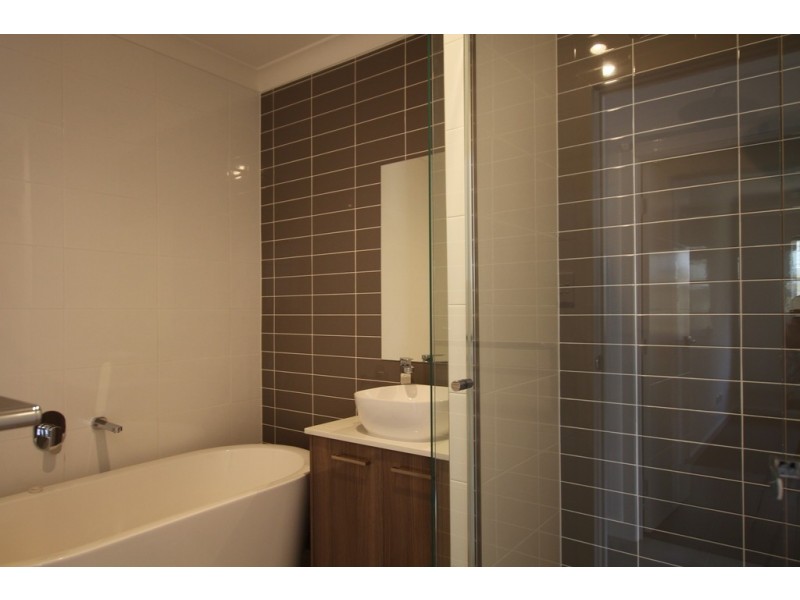 unit 2 /19 Chandon Court, Hillcrest QLD 4118