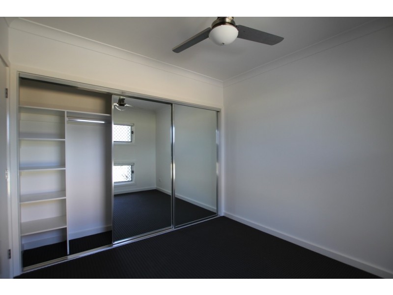 unit 2 /19 Chandon Court, Hillcrest QLD 4118