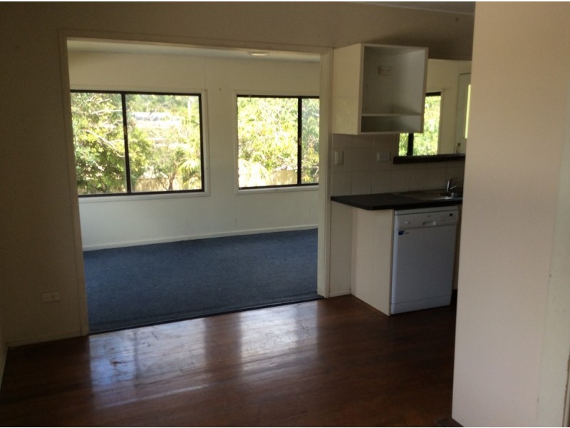 35 Myra Street, Kingston QLD 4114