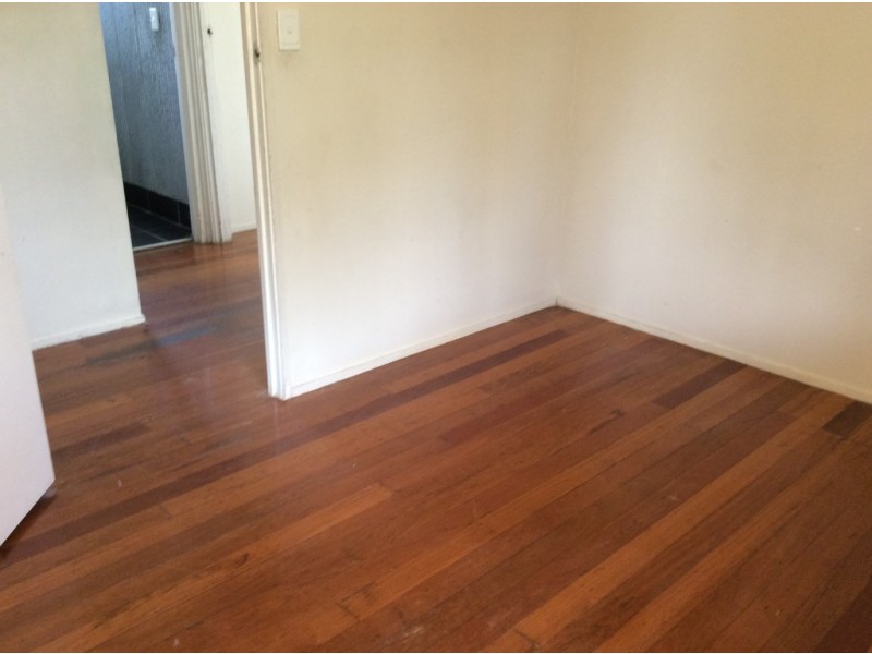 35 Myra Street, Kingston QLD 4114