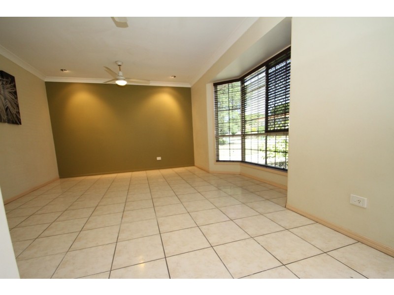 4 Paddies Crescent, Crestmead QLD 4132