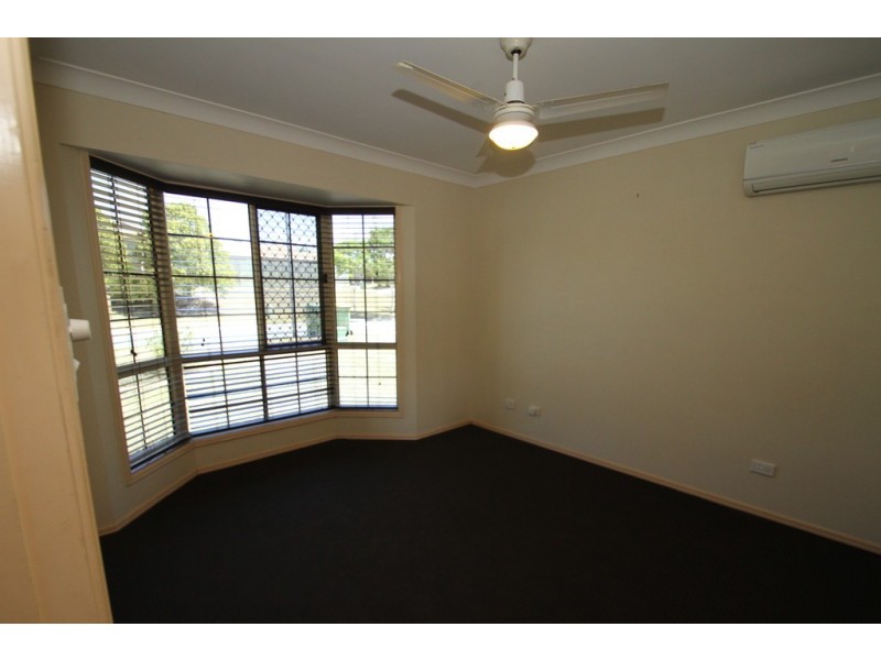 4 Paddies Crescent, Crestmead QLD 4132