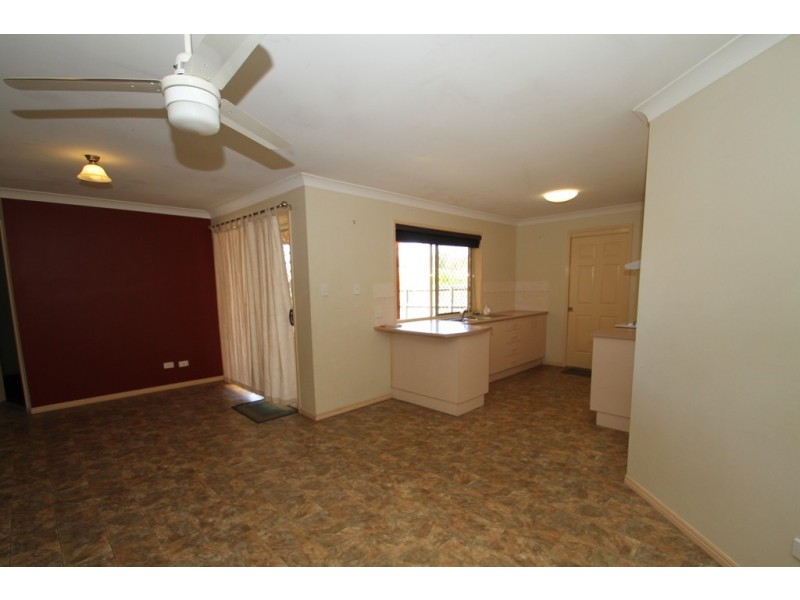 4 Paddies Crescent, Crestmead QLD 4132