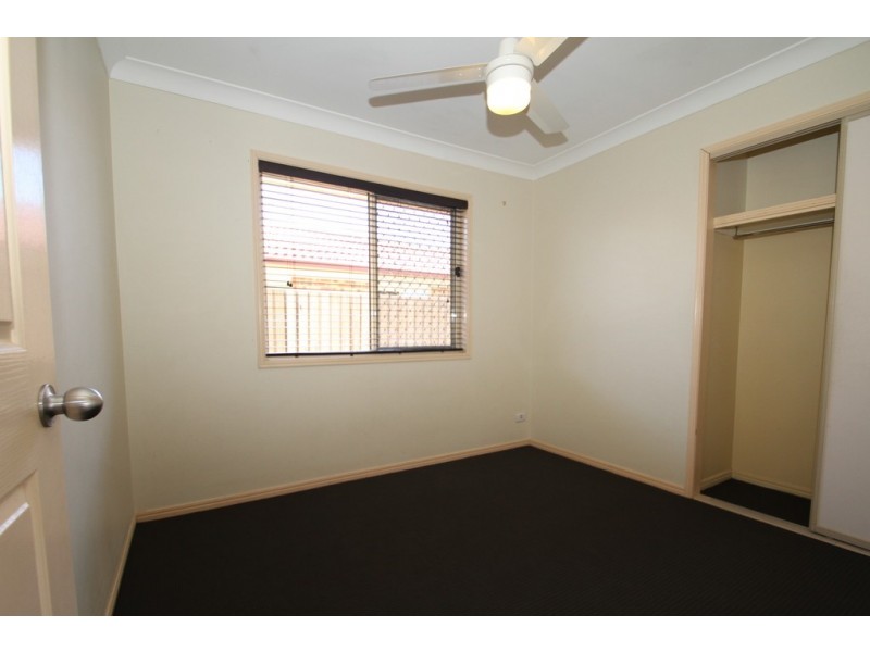4 Paddies Crescent, Crestmead QLD 4132