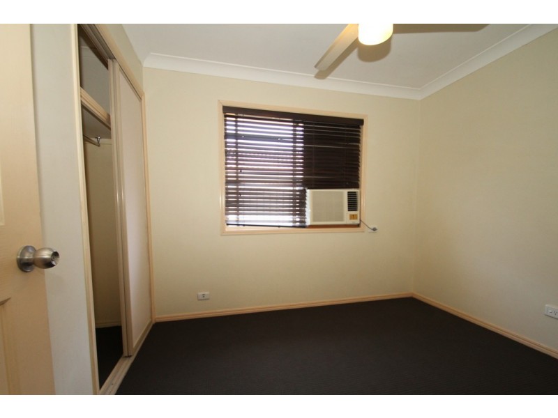 4 Paddies Crescent, Crestmead QLD 4132