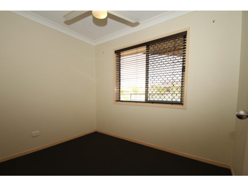 4 Paddies Crescent, Crestmead QLD 4132