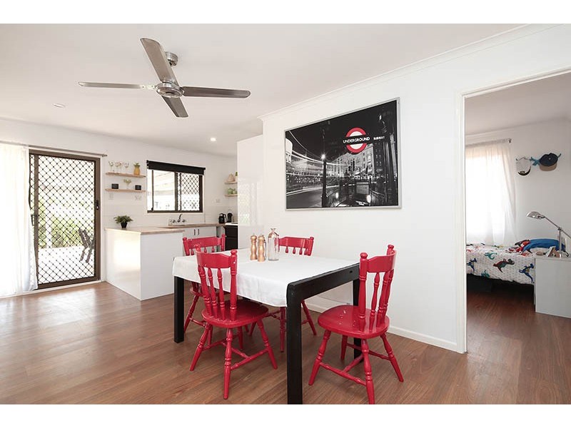 2 BURSARIA, Crestmead QLD 4132