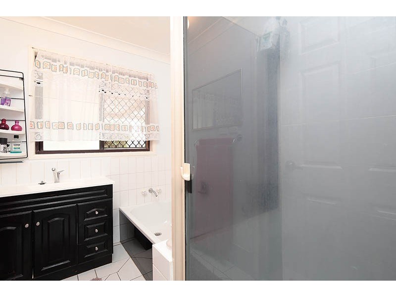 1 GRIX, Crestmead QLD 4132