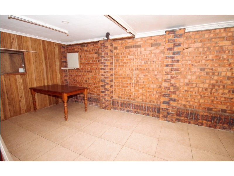 109 Waratah Drv, Crestmead QLD 4132