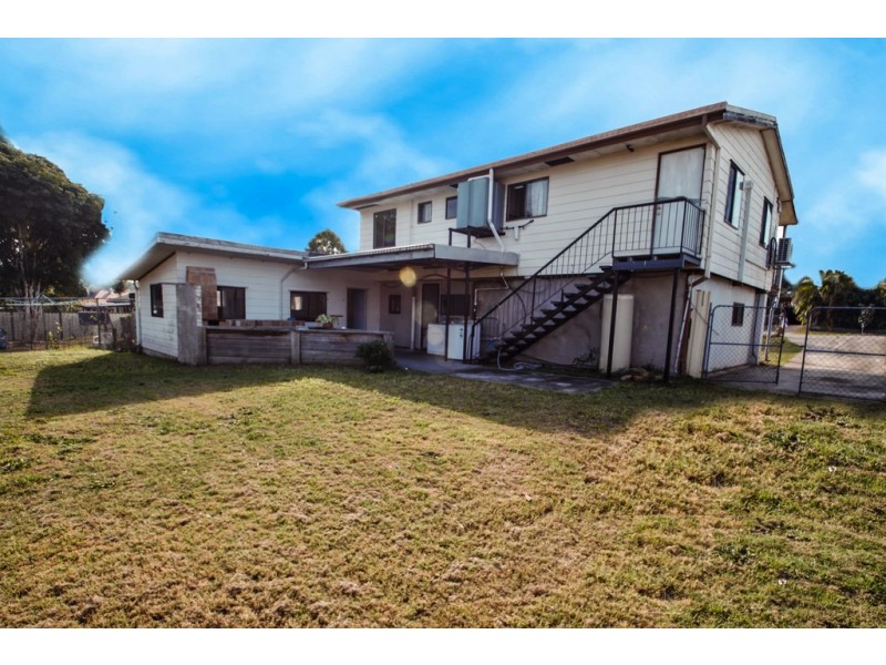 109 Waratah Drv, Crestmead QLD 4132