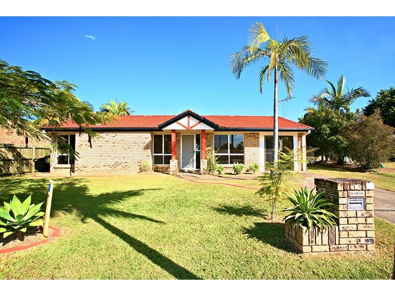 8 Cania Court, Marsden QLD 4132