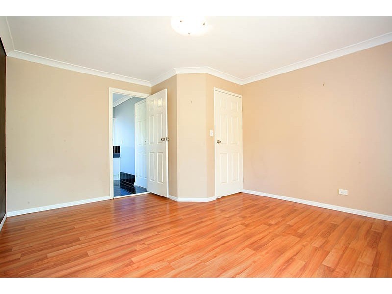 8 Cania Court, Marsden QLD 4132