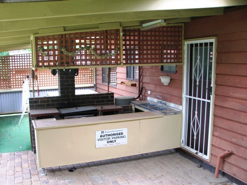 102 LYNDALE ST, Daisy Hill QLD 4127