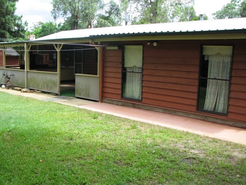 102 LYNDALE ST, Daisy Hill QLD 4127