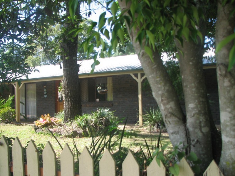102 LYNDALE ST, Daisy Hill QLD 4127