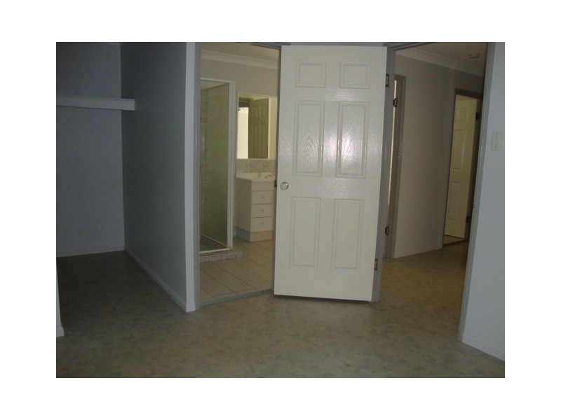 1 DUCHESS ST, Loganlea QLD 4131