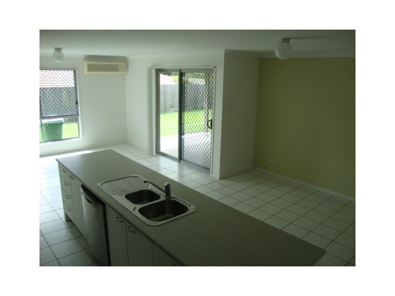 46 BERKLEY DRV, Browns Plains QLD 4118