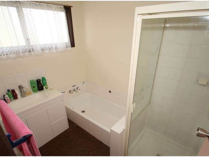 8 Bellatrix Drive, Kingston QLD 4114