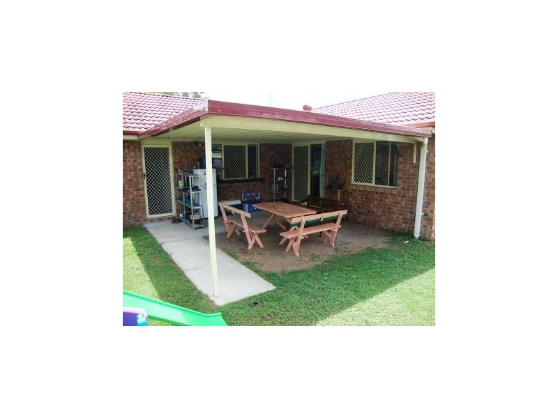 11 CHERRYTREE PLACE, Waterford West QLD 4133