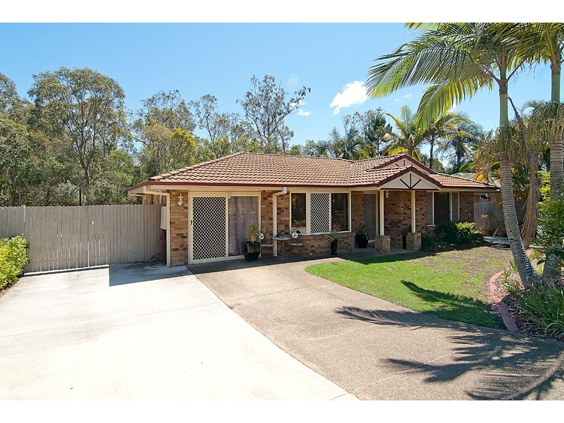 24 Solandra CCT, Regents Park QLD 4118