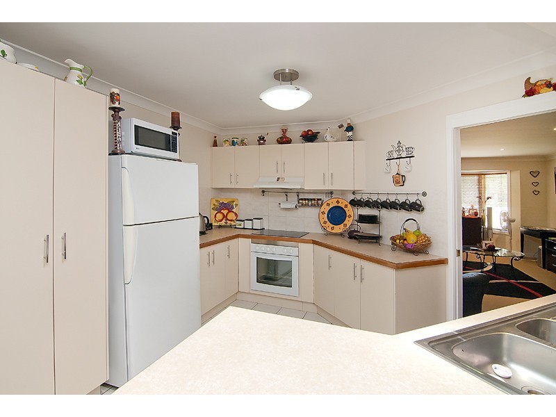24 Solandra CCT, Regents Park QLD 4118