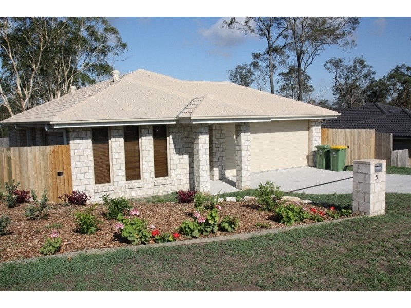 5 Brendan Thorne Place, Marsden QLD 4132