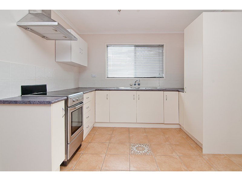 6 Satinwood St, Crestmead QLD 4132