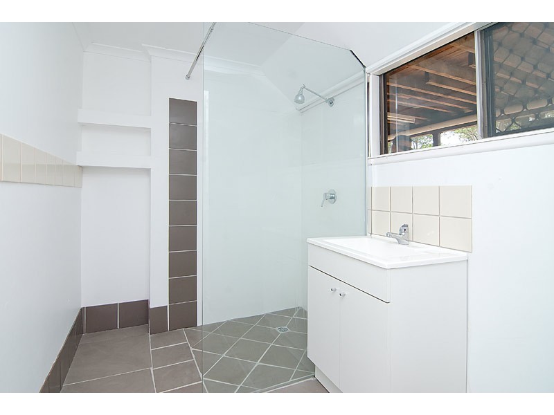 6 Satinwood St, Crestmead QLD 4132