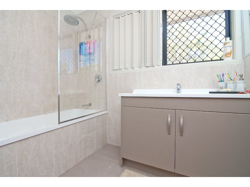 1 Crestview Street, Loganlea QLD 4131