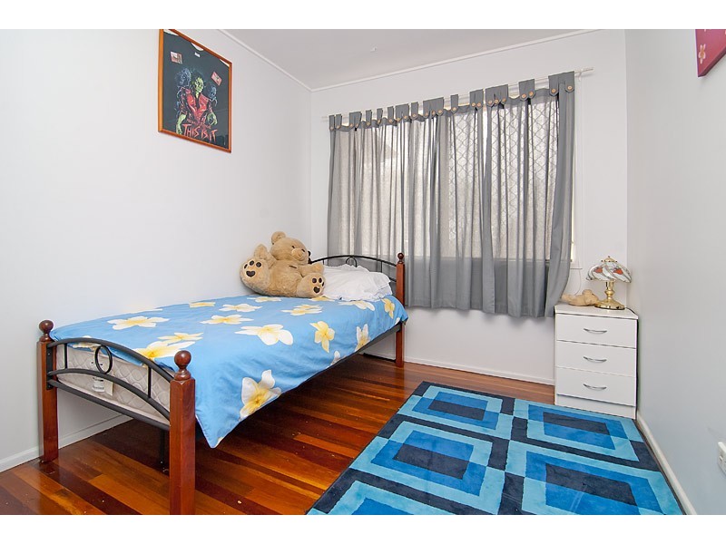 16 Edith Street, Kingston QLD 4114