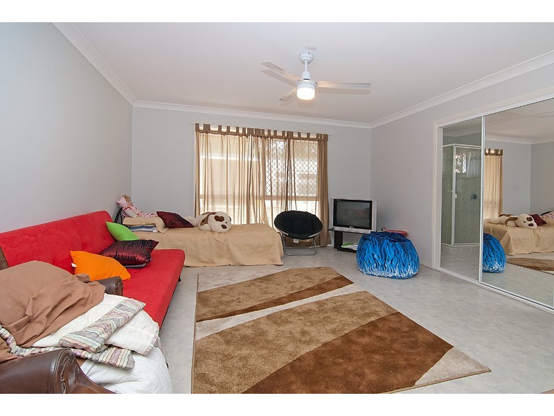 16 Edith Street, Kingston QLD 4114