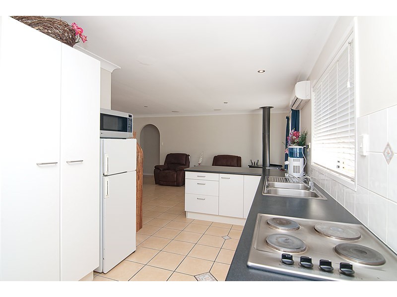 16 Lycoris Street, Crestmead QLD 4132